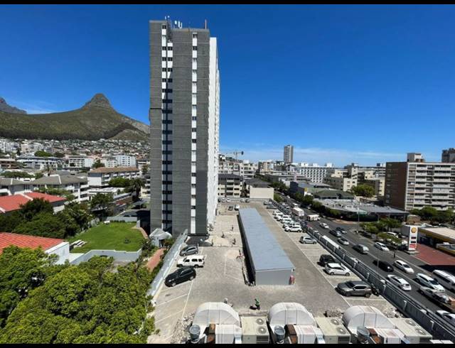 1 bed property to rent in SEA POINT